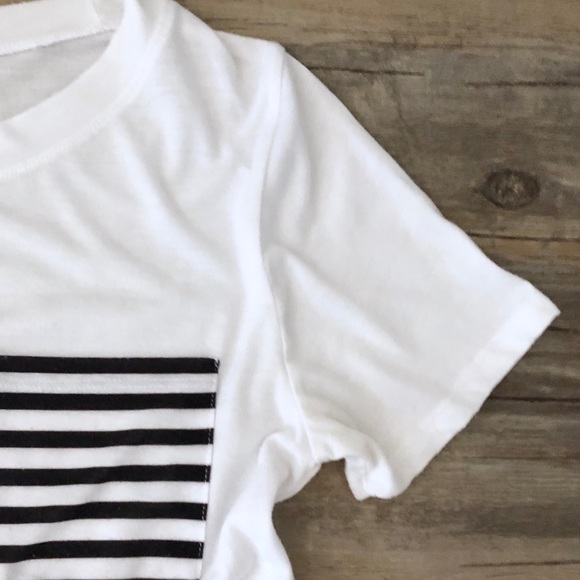 🌼T-shirt with Functional Striped Pocket - Picture 6 of 8